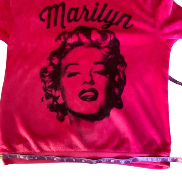 Marilyn Monroe Bubblegum Pink and Black Soft Fleece Pullover Top Size (7-9) - Picture 5 of 11
